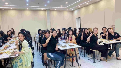 南阳化妆彩妆纹绣培训-彩贝美学苑    校园活动   大型活动
